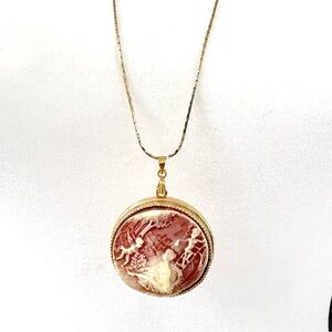 Vintage Large 1960’s Resin Cameo Locket Pendant Necklace Gold Tone